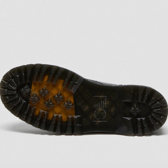 DR. MARTENS | Jadon Black Polished Smooth Boot | SIZE 8 | LIKE NEW, indoor tryon - Picture 5 of 5